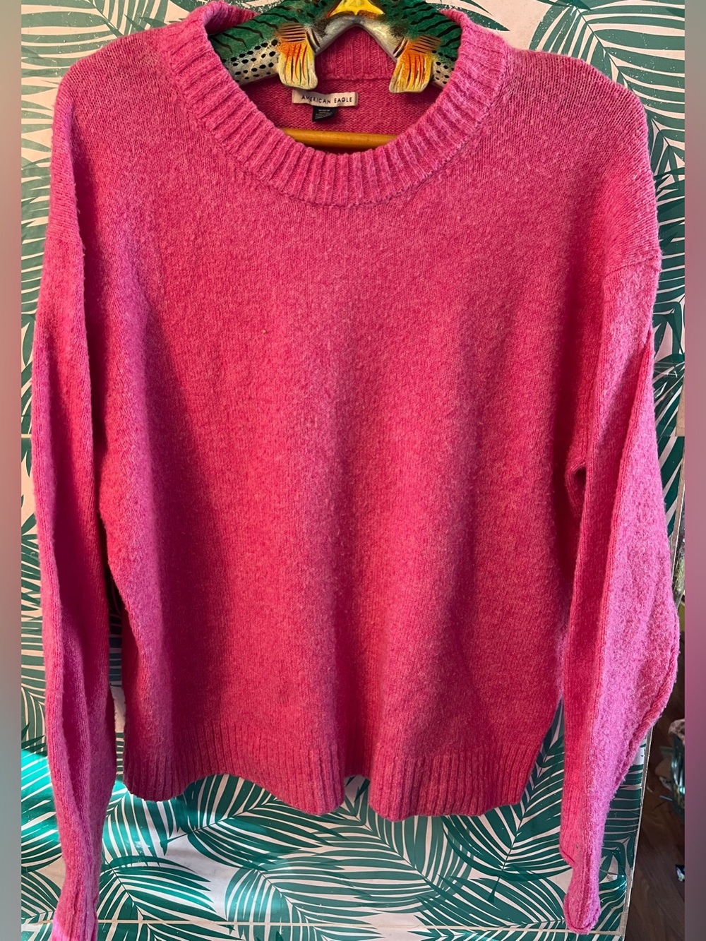 American Eagle Outfitters Bright Pink Crewneck Cozy Ribbed knit Sweater Sz M